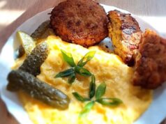 Skvělý recept n holandské karbanátky z bůčku s bramborovo-mrkvovou kaší.